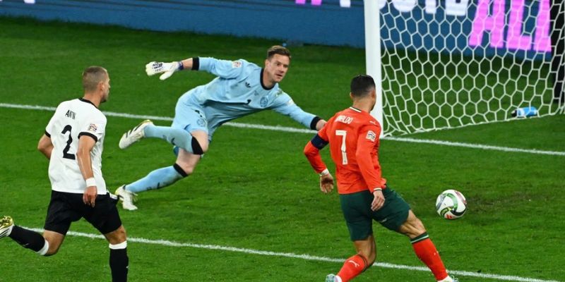 Ronaldo là ngôi sao sáng nhất nhưng cũng vì thế mà che lấp đi các khuyết điểm của Bồ Đào Nha
